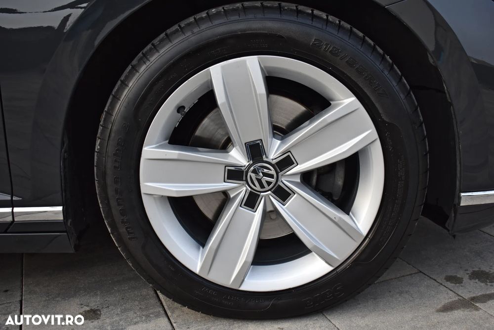 Volkswagen Passat Variant 2.0 TDI SCR DSG Highline - 21