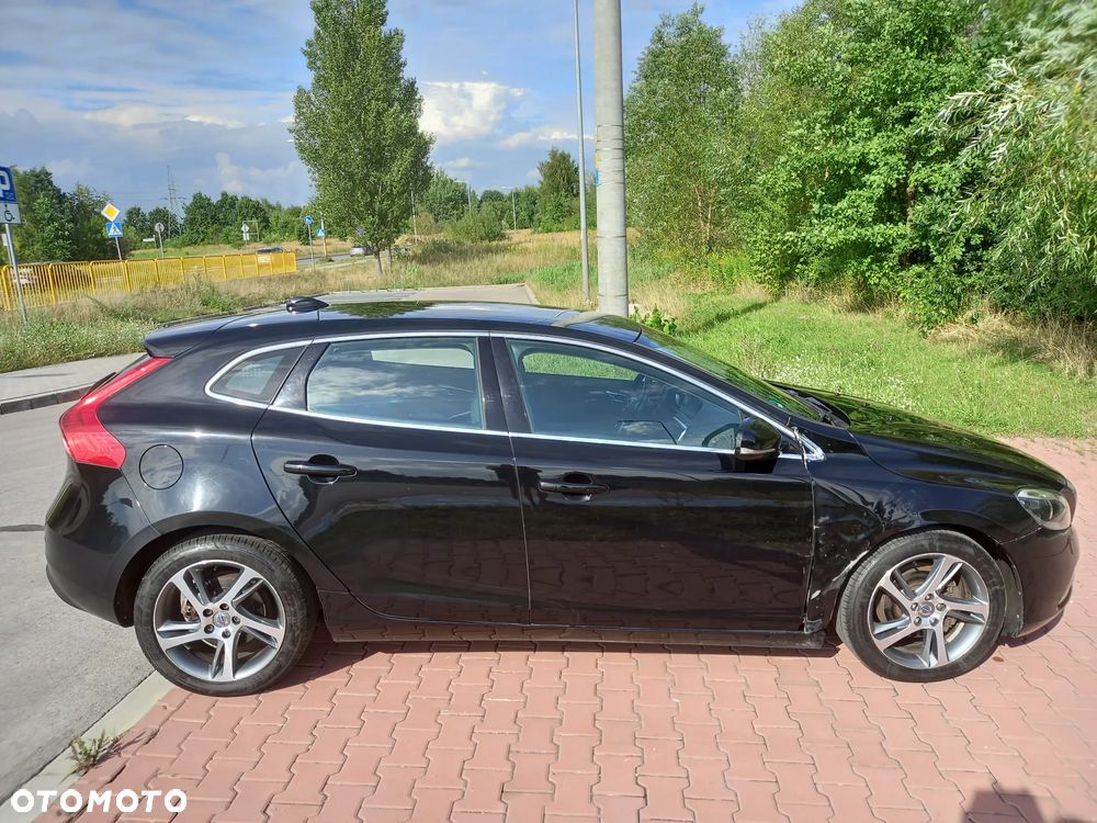 Volvo V40 D2 - 4