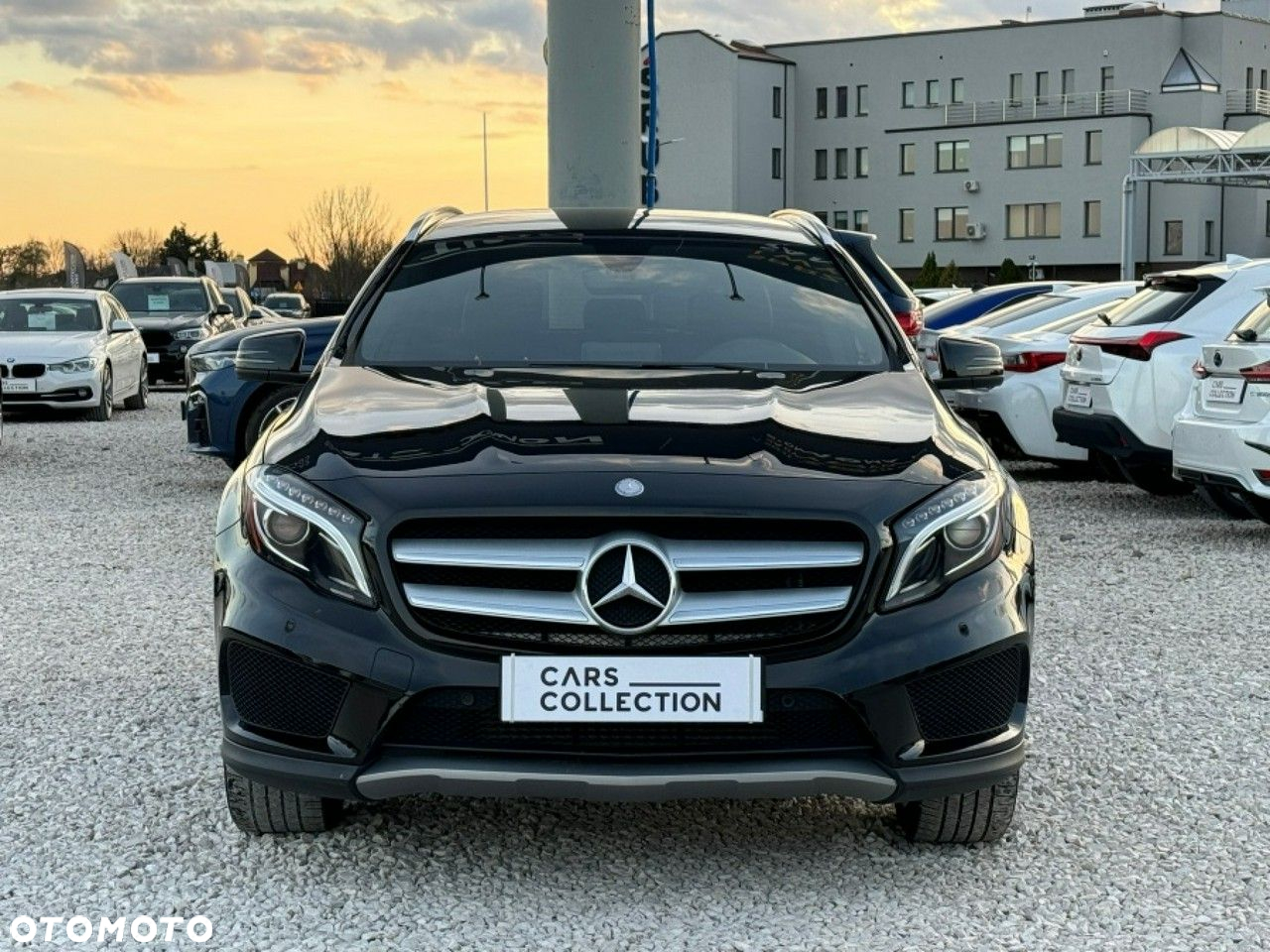 Mercedes-Benz GLA - 10