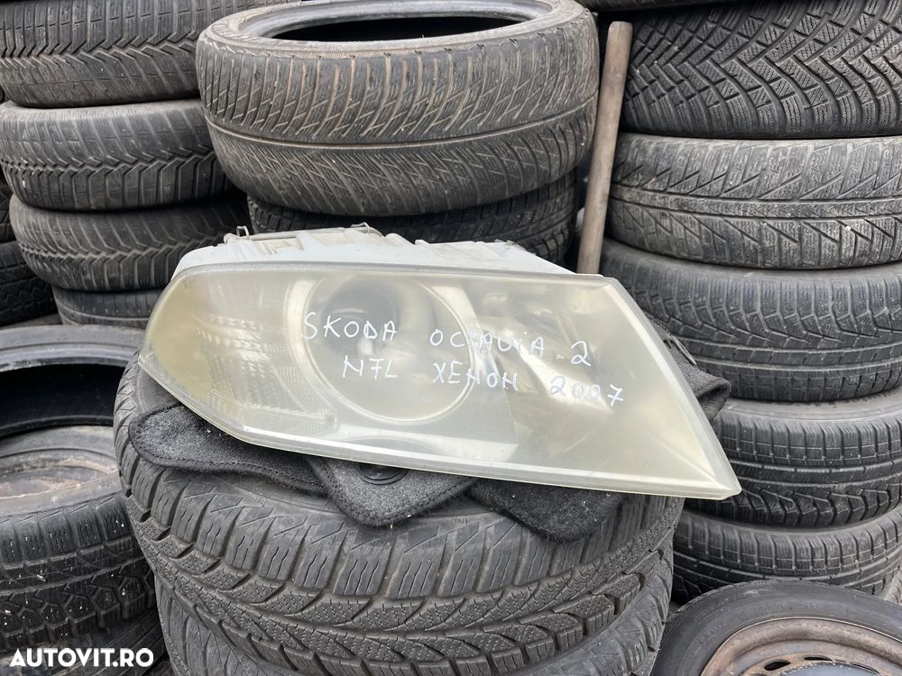 Far dreapta fata Skoda Octavia 2 non facelift xenon Europa