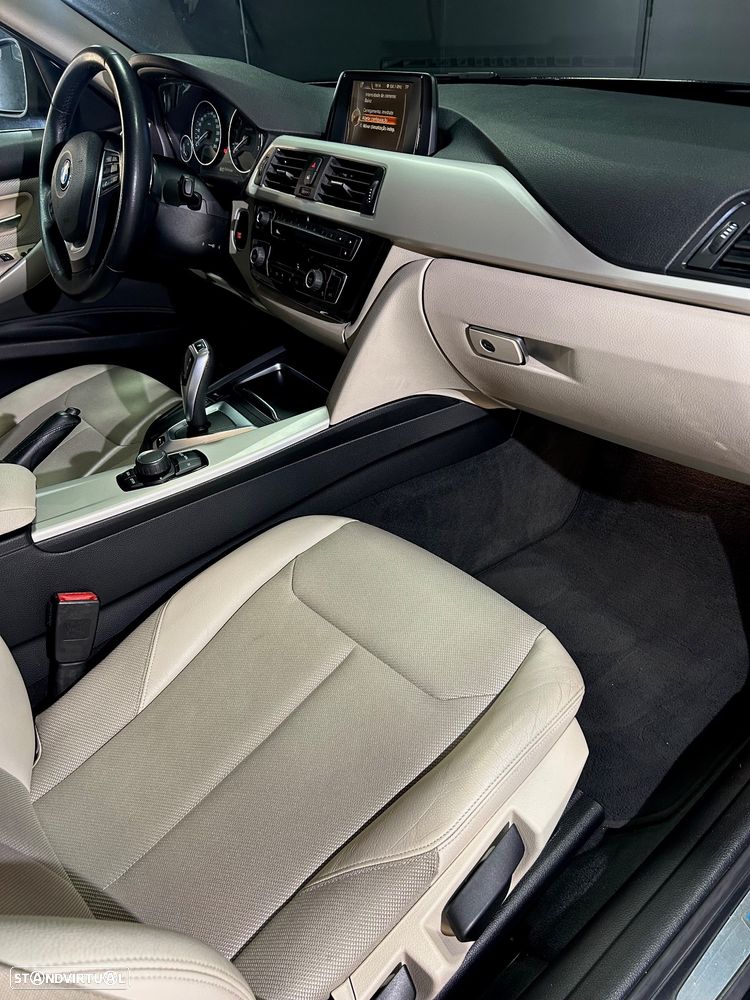 BMW 330 e iPerformance Line Luxury - 23