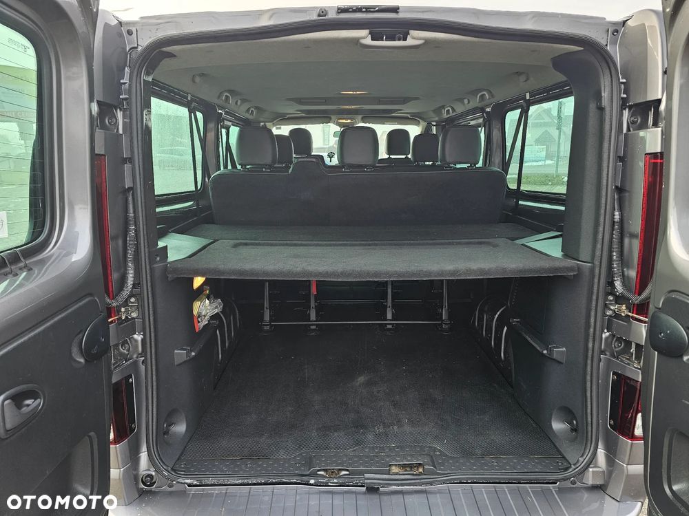 Opel Vivaro L2H1 2,9t Elegance Business - 29