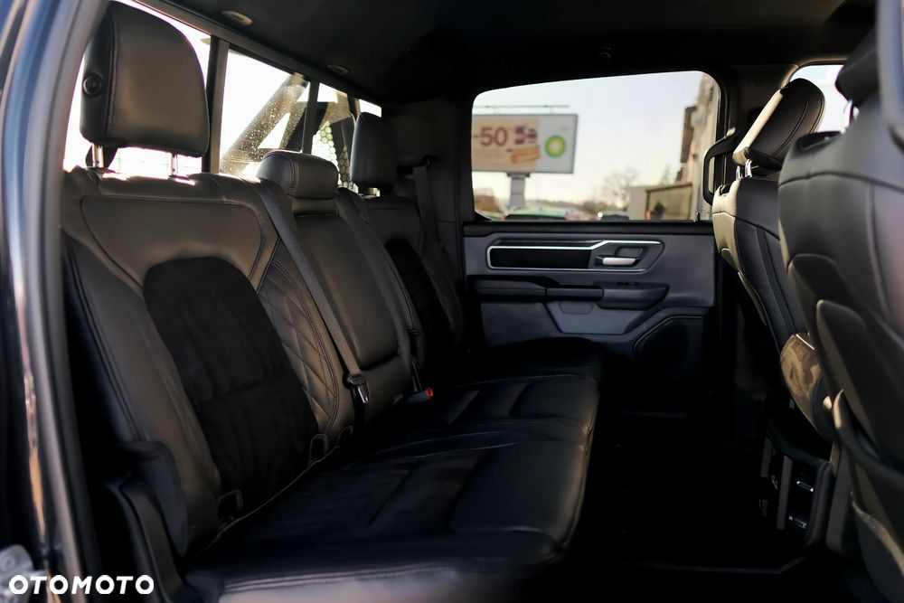 RAM 1500 5.7 Crew Cab Shortbed Bighorn Chrome - 25