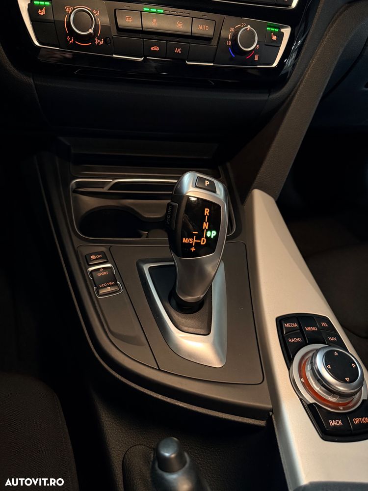 BMW Seria 3 318i Aut. Advantage - 12