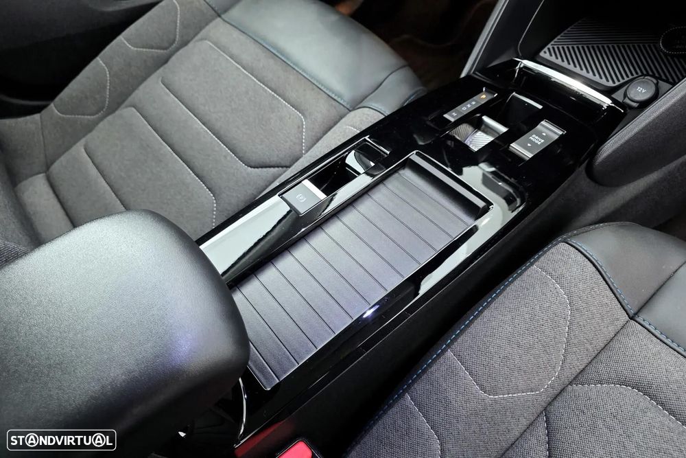 Citroën C4 PureTech 130 Stop&Start EAT8 C-SERIES - 26