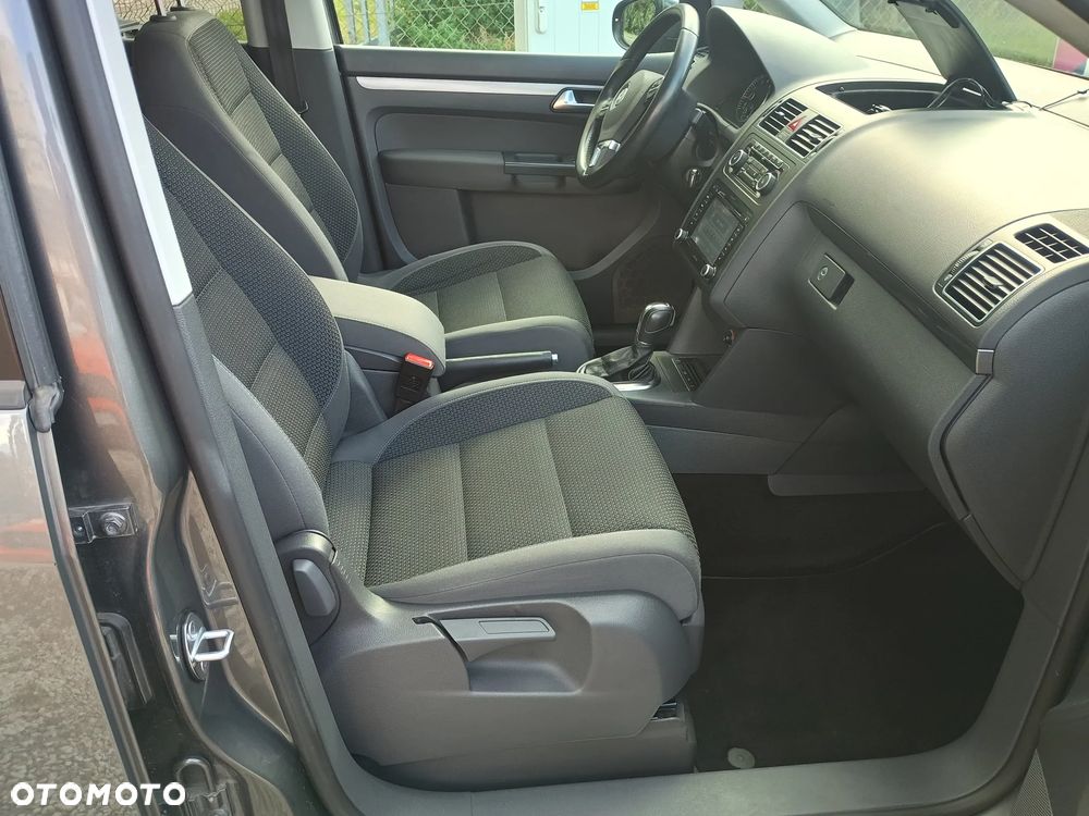 Volkswagen Touran 1.4 TSI DSG Highline - 11