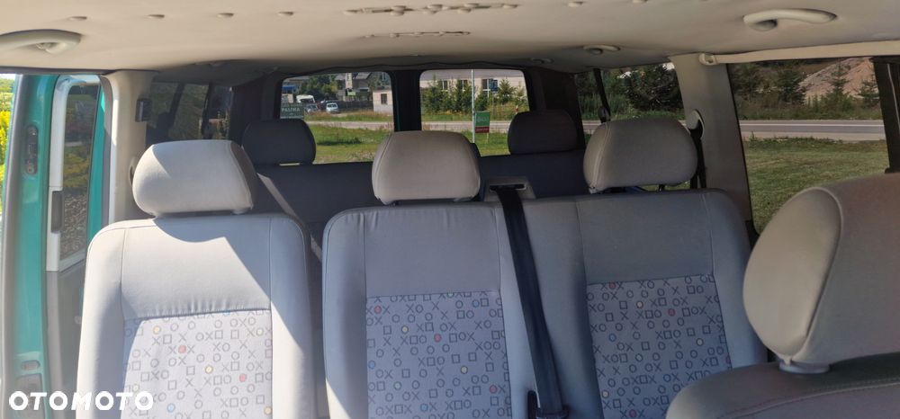 Volkswagen Caravelle - 8
