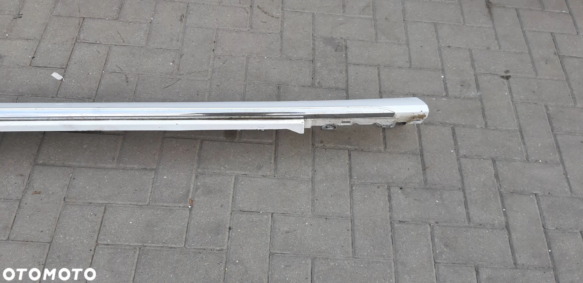 Listwa progowa lewa 149 A2136908704 Mercedes W213 2.0d kombi 2017r - 5