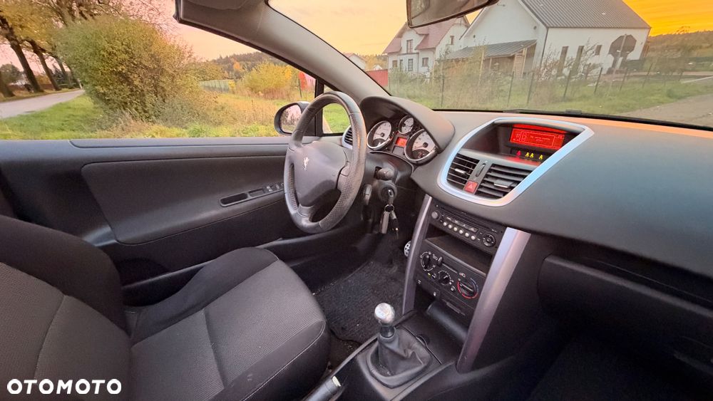 Peugeot 207 CC - 20