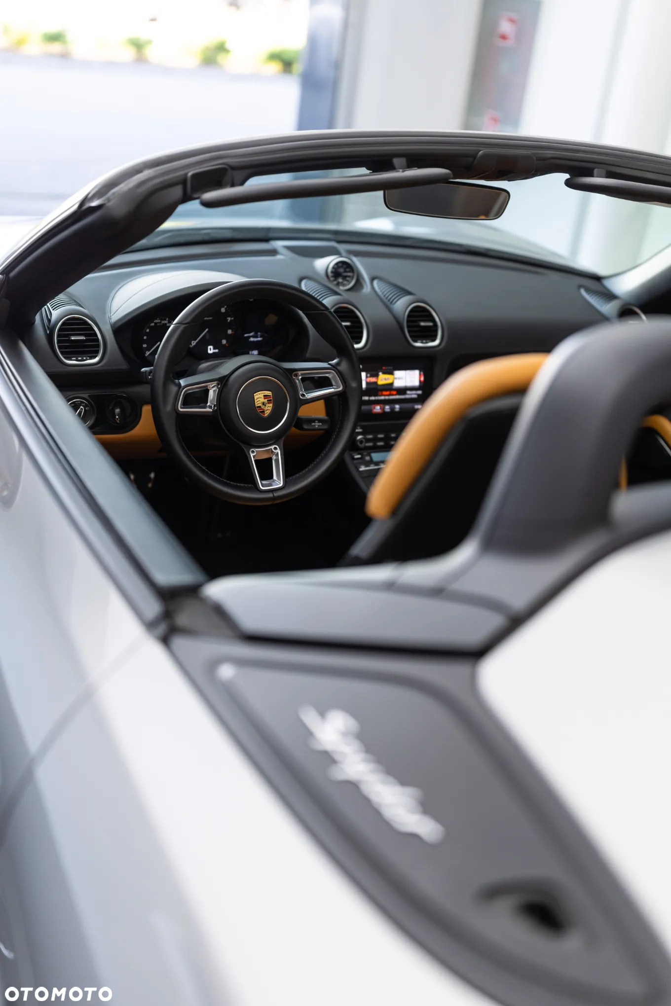 Porsche 718 Spyder - 24