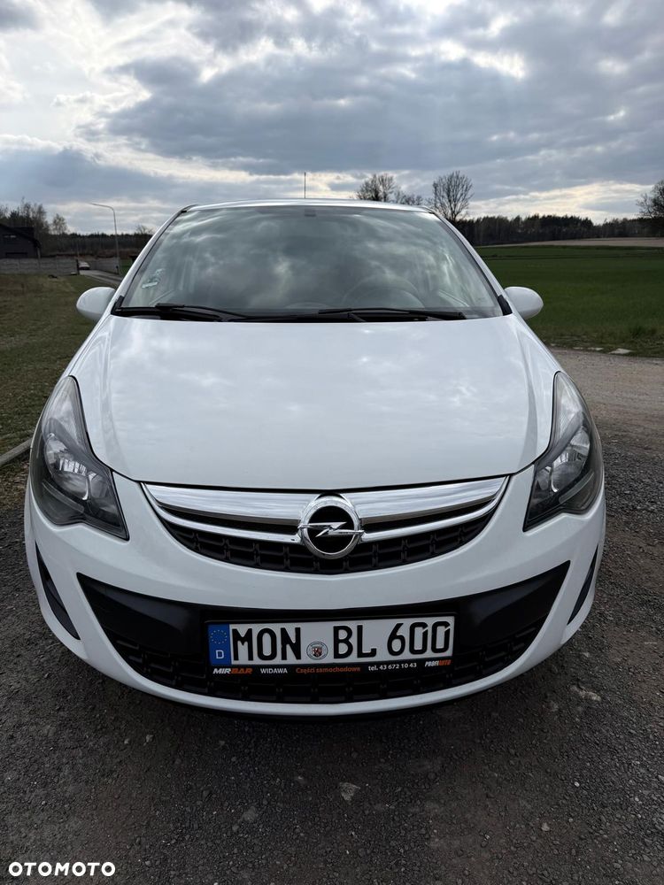 Opel Corsa 1.2 16V Essentia - 3