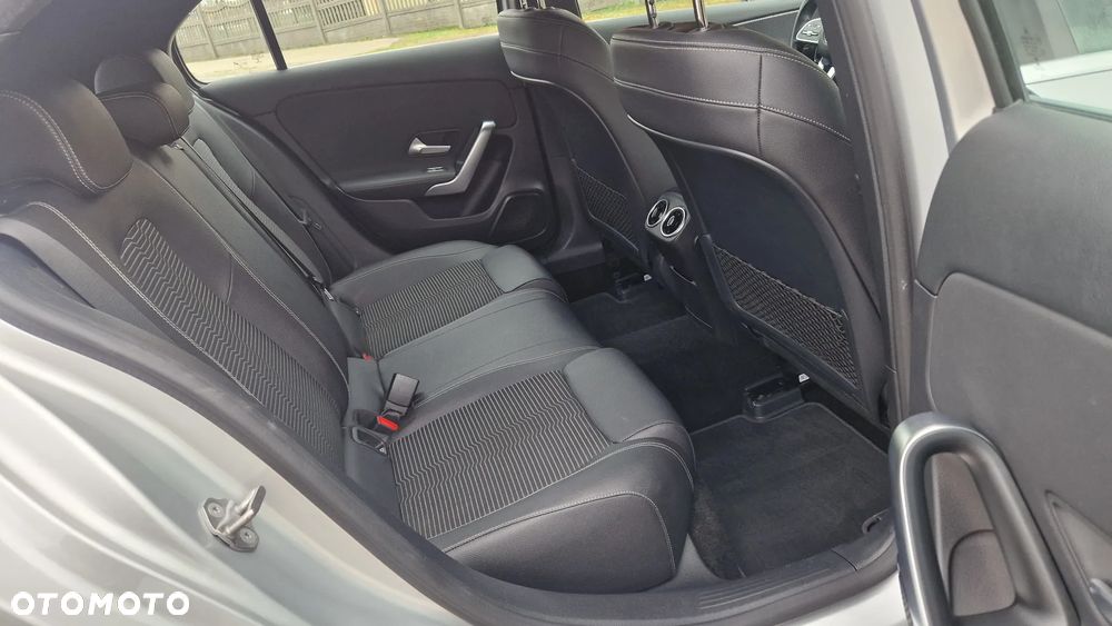 Mercedes-Benz Klasa A 180 d 7G-DCT AMG Line - 10