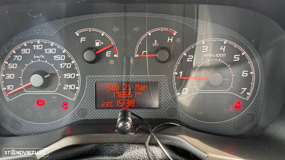 Fiat Fiorino 1.3 M-jet SX - 17