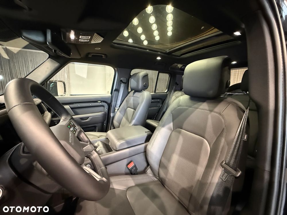 Land Rover Defender 3.0 D300 mHEV X-Dynamic HSE - 17