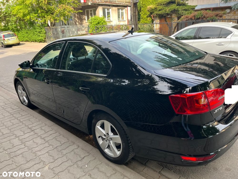 Volkswagen Jetta 1.6 TDI Comfortline - 3