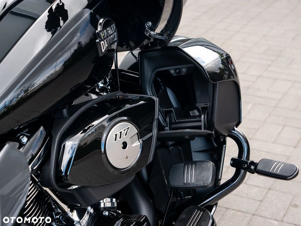 Harley-Davidson Touring Road Glide - 20