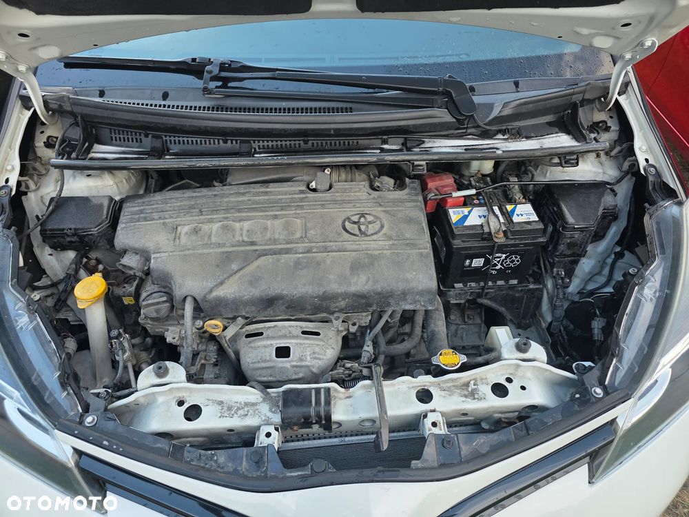 Toyota Yaris 1.33 Selection Platinum - 25