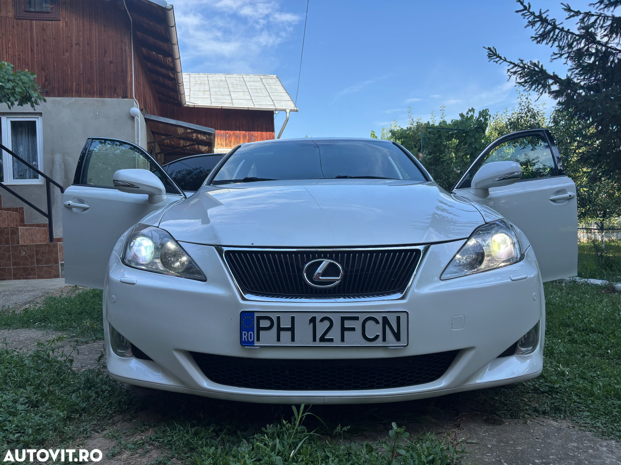 Lexus Seria IS 220d F-Sport - 3