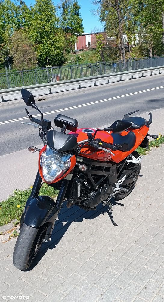 Hyosung GT - 1