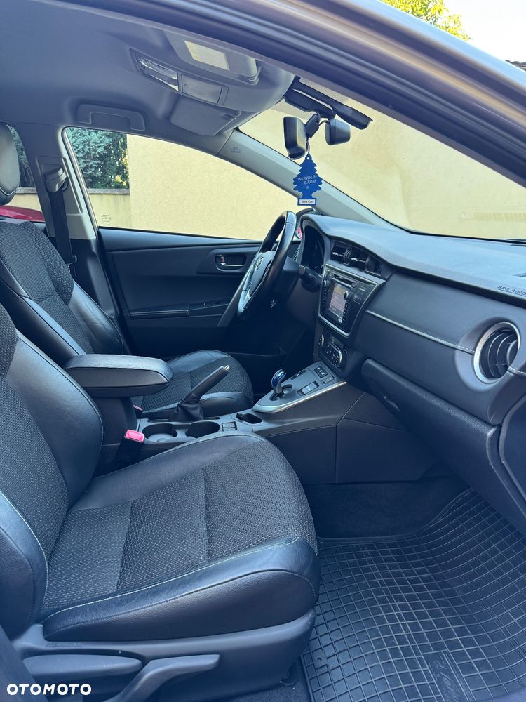 Toyota Auris 1.8 HSD Luna - 24