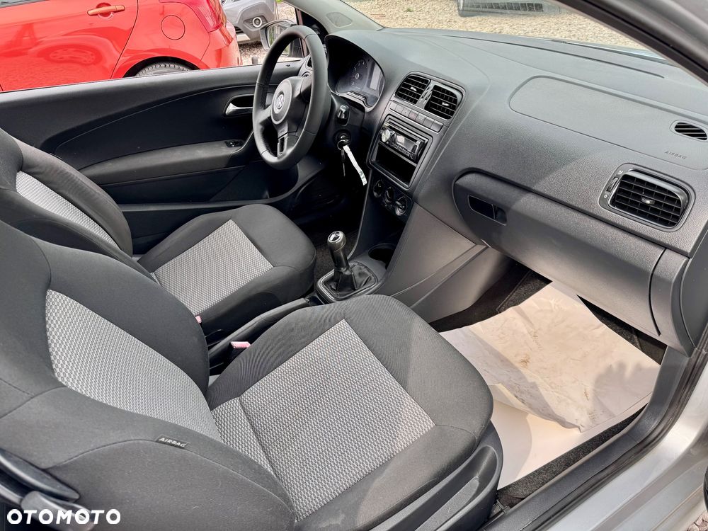 Volkswagen Polo - 8