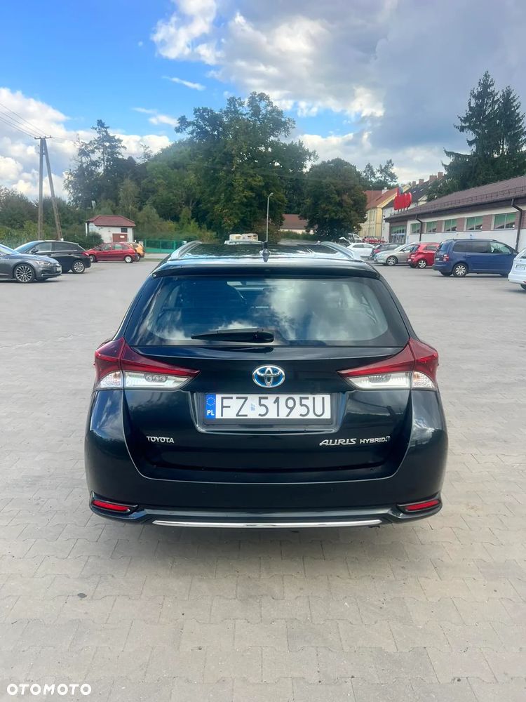 Toyota Auris 1.8 HSD Luna - 11