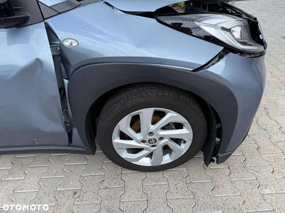 Toyota Aygo X S-CVT Explore - 14