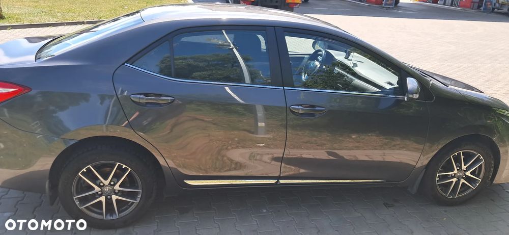 Toyota Corolla 2015 photo 2
