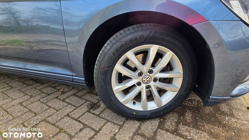 Volkswagen Passat - 27
