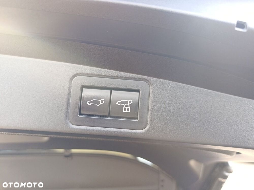 Toyota Corolla 1.8 Hybrid GR Sport - 28