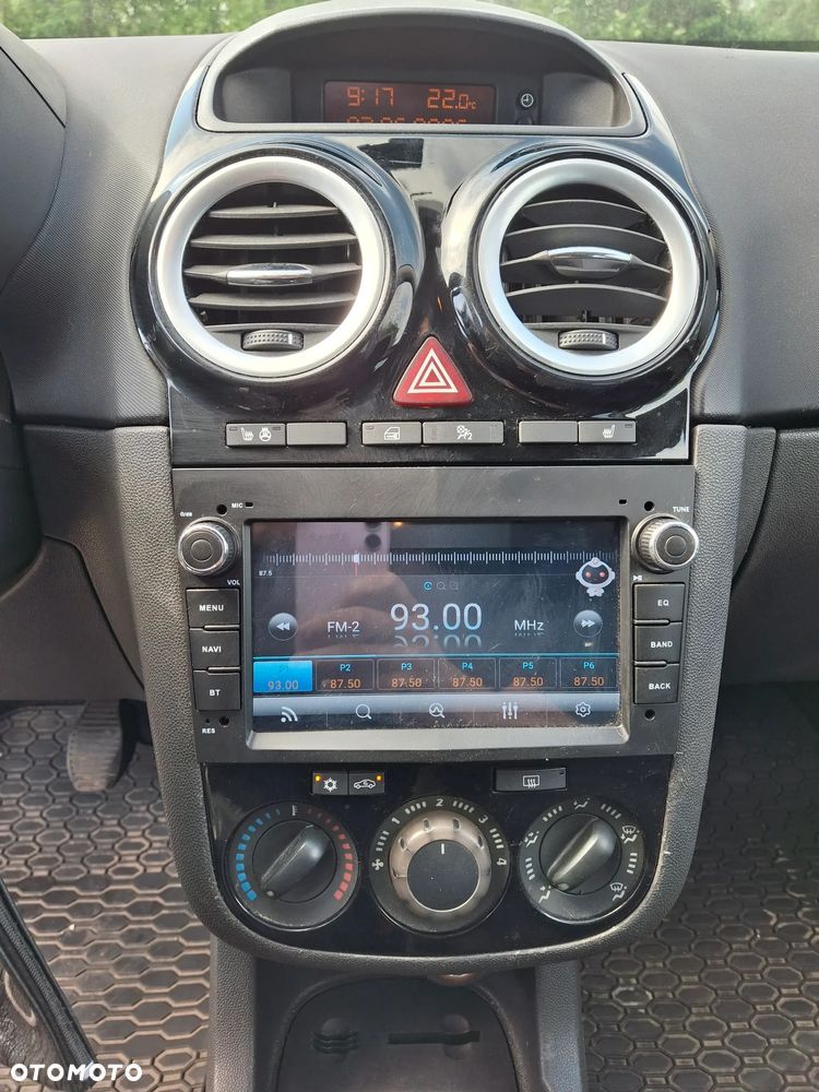 Opel Corsa 1.2 16V Cosmo - 24