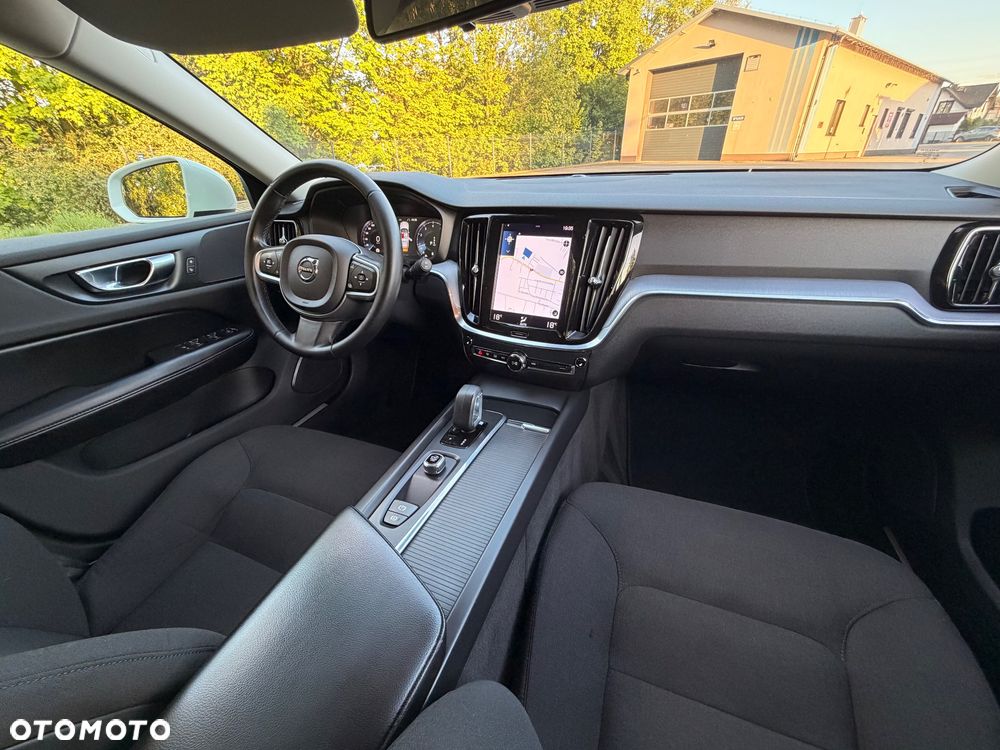 Volvo V60 T4 Geartronic Momentum Pro - 8
