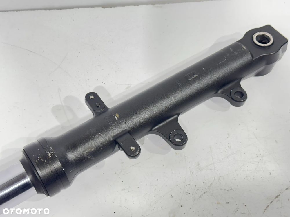 Goleń laga  Yamaha XSR 700   XSR700  16-19R LEWA - 2