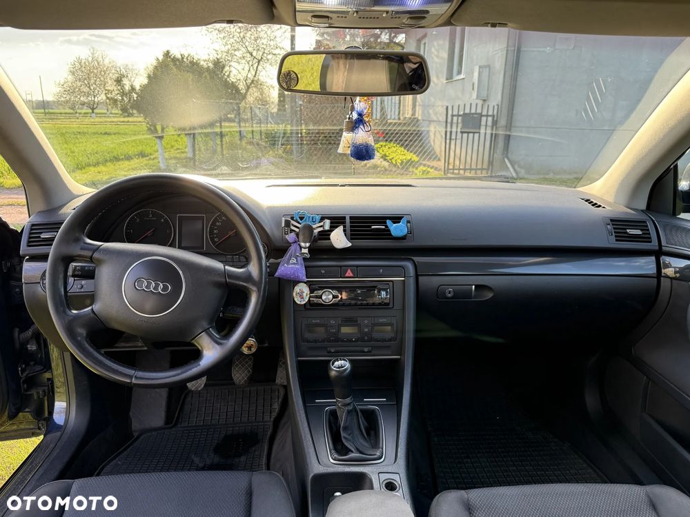 Audi A4 Avant - 10