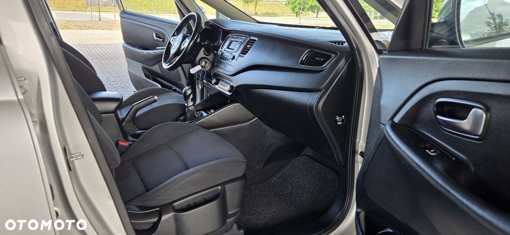 Kia Carens 1.7 CRDi 115 Dream Team Edition - 22