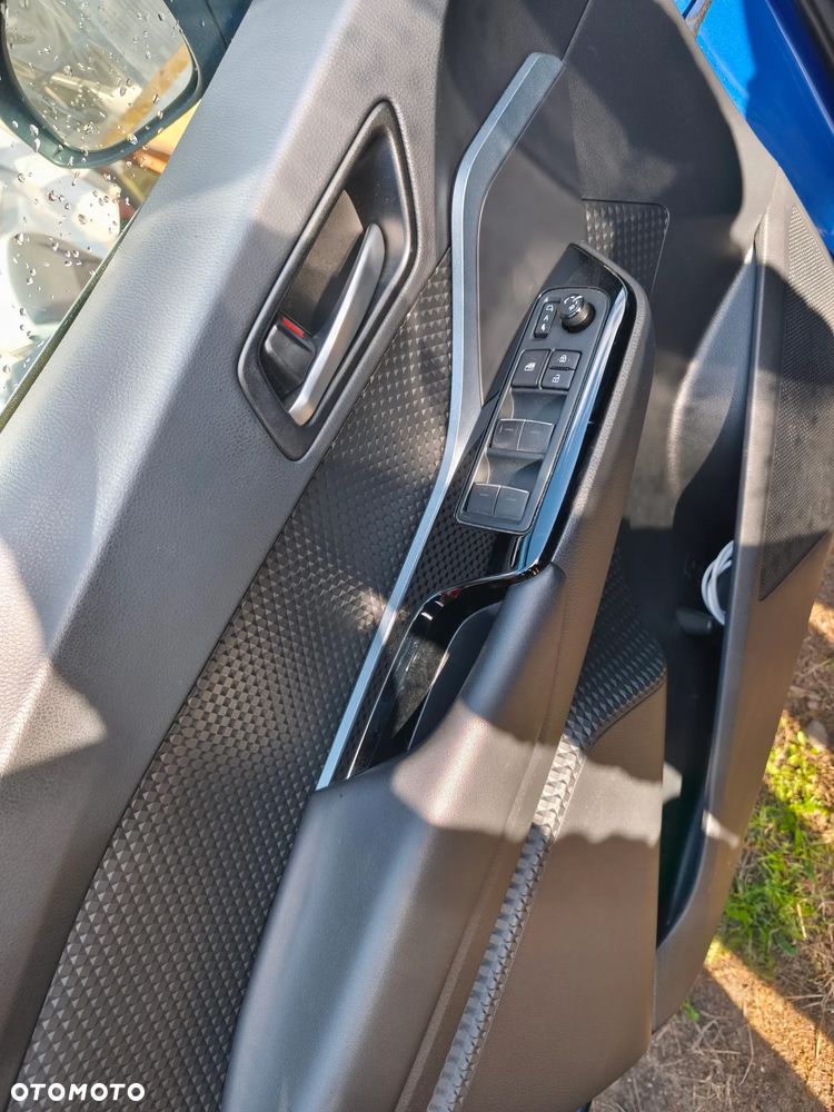Toyota C-HR 2.0 Hybrid Black Edition - 11