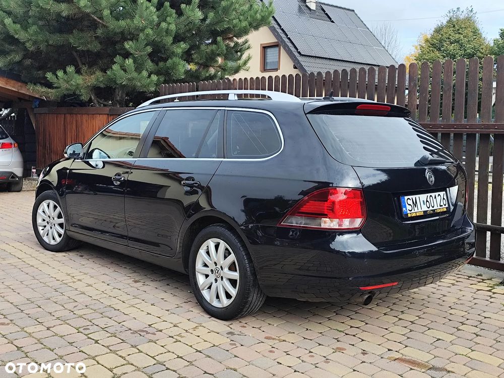 Volkswagen Golf 2010 photo 2