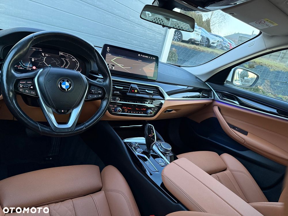 BMW Seria 5 520d M Sport Edition - 34