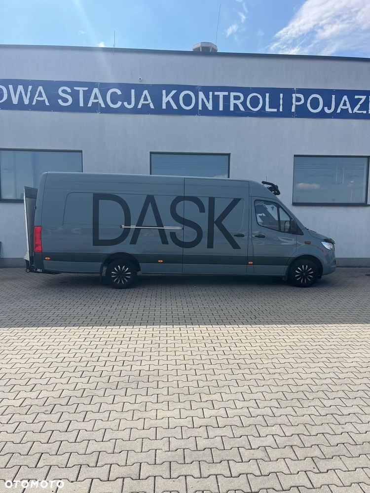 Mercedes-Benz SPRINTER - 2