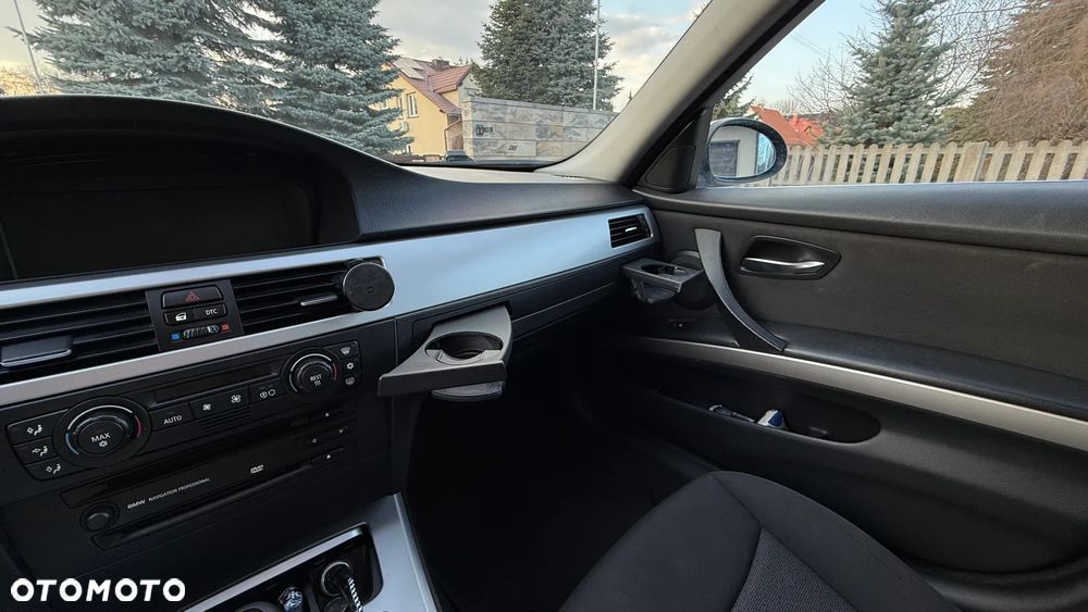 BMW Seria 3 330d - 11