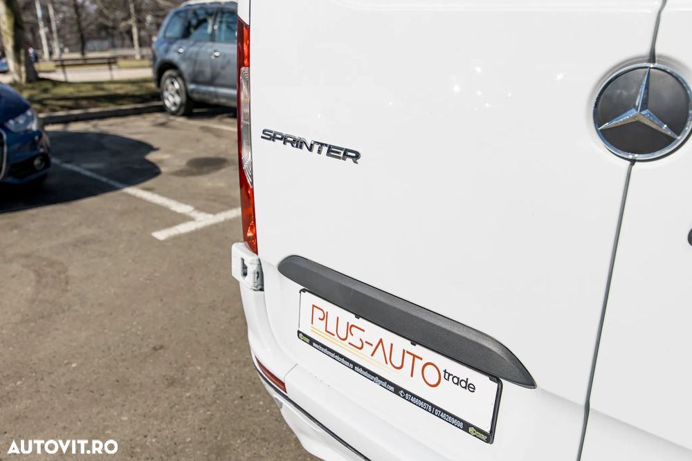 Mercedes-Benz Sprinter - 10