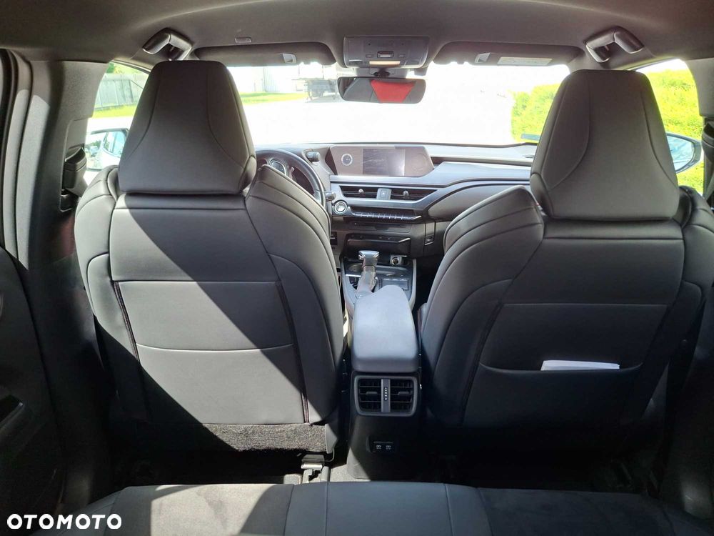 Lexus UX - 9