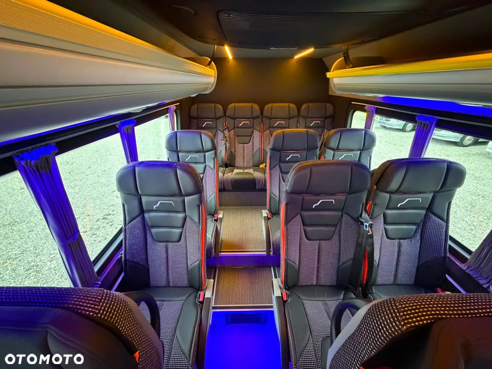 Mercedes-Benz Sprinter 519 - 25