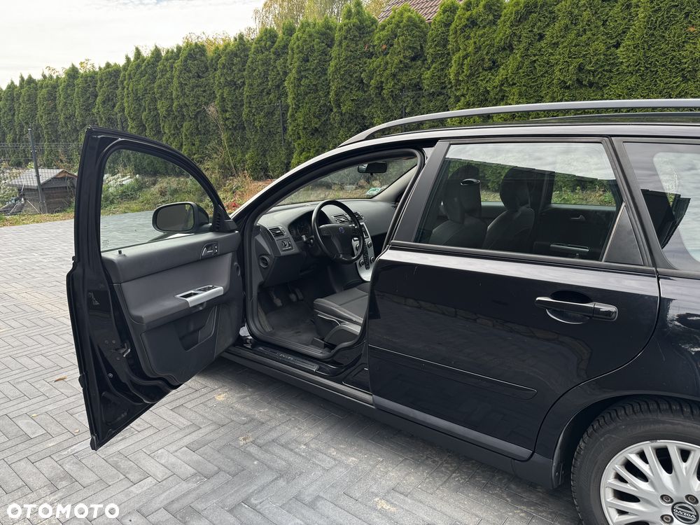 Volvo V50 2010 photo 2