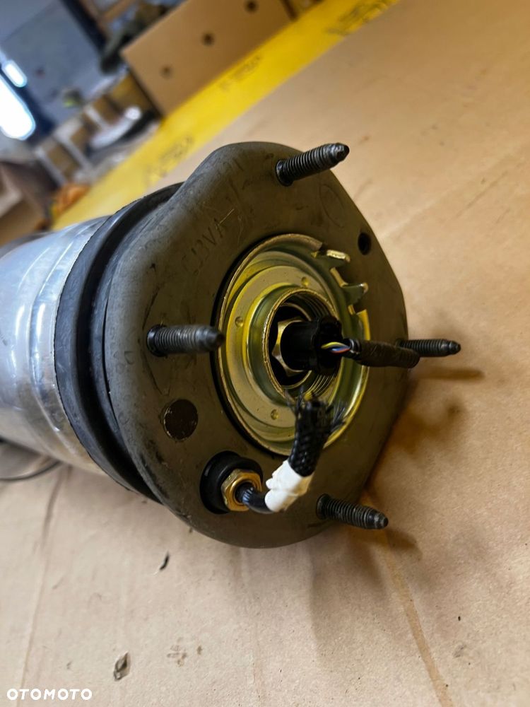 AMORTYZATOR PNEUMATYCZNY PRZÓD PRAWY LAND ROVER DEFENDER II L663 - 5