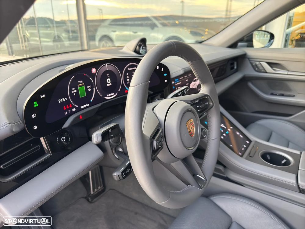 Porsche Taycan Sport Turismo Standard - 24