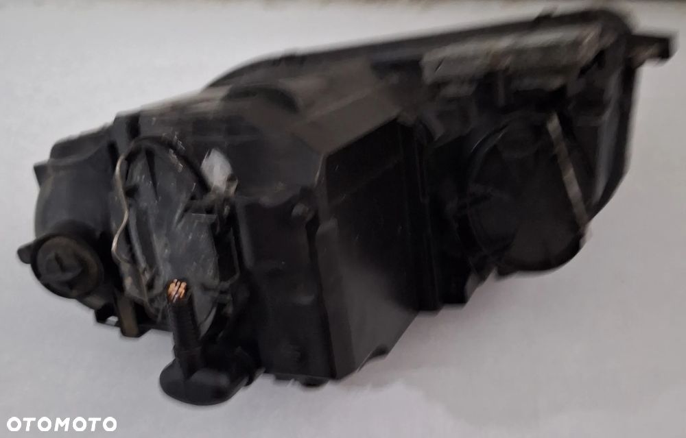 KPL . LAMP BIXENON LEWA i PRAWA -AUDI A3/8P - EUROPA - 16