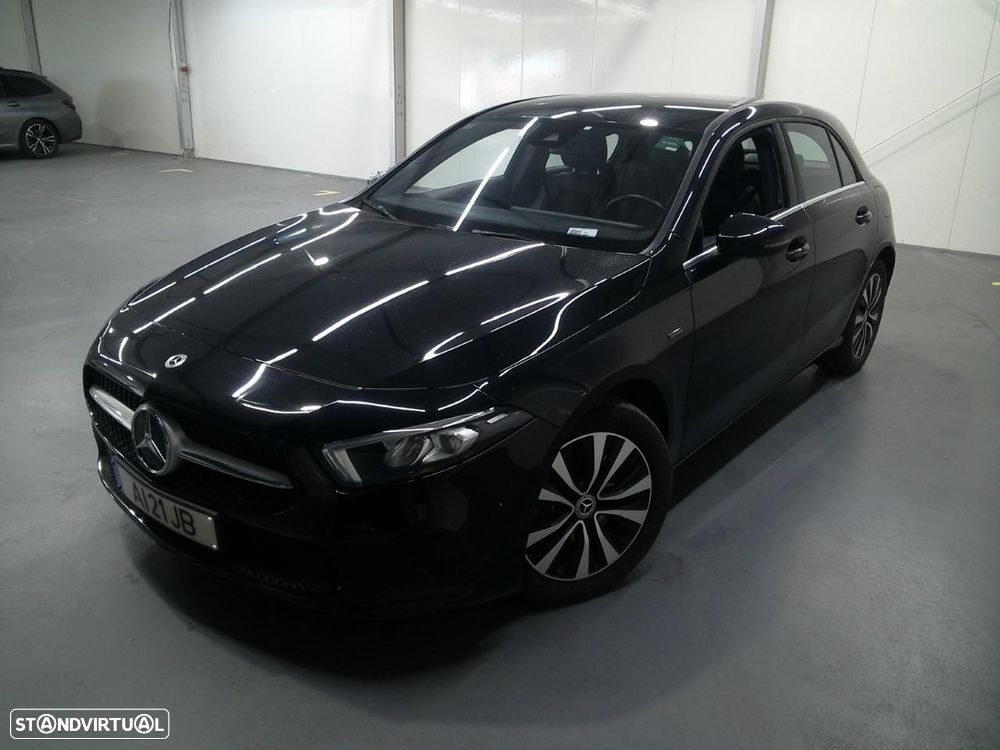 Mercedes-Benz A 250 e Style Plus - 2