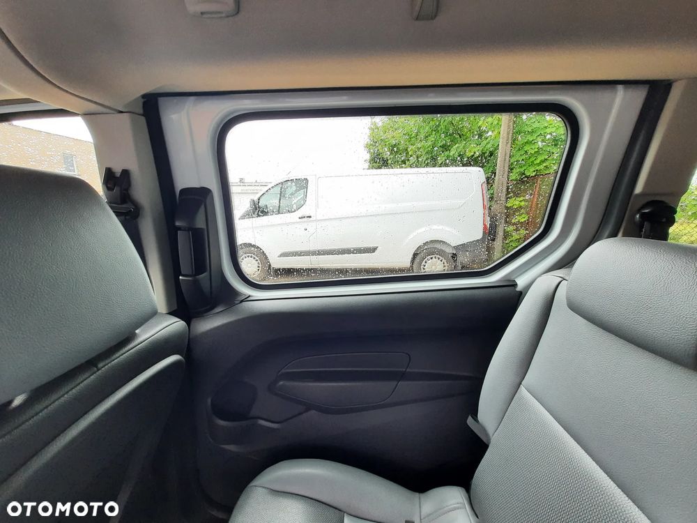 Ford Transit Connect - 31