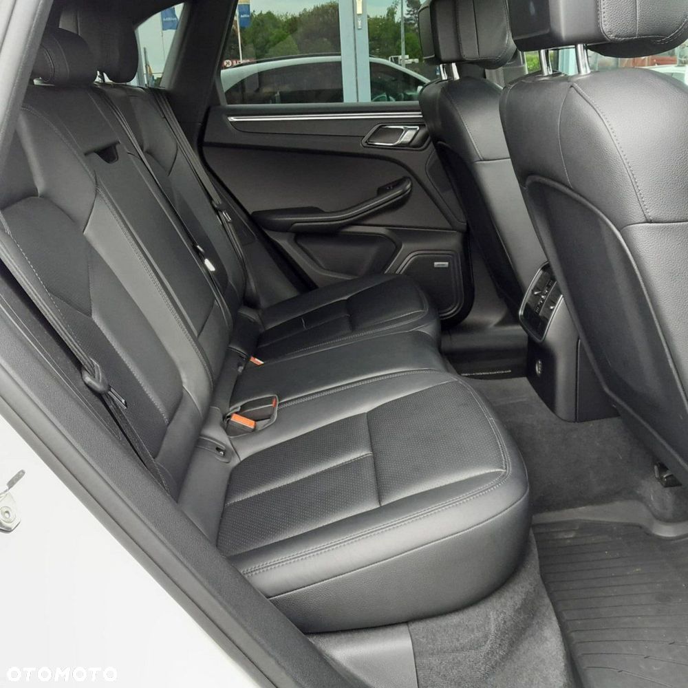 Porsche Macan - 10